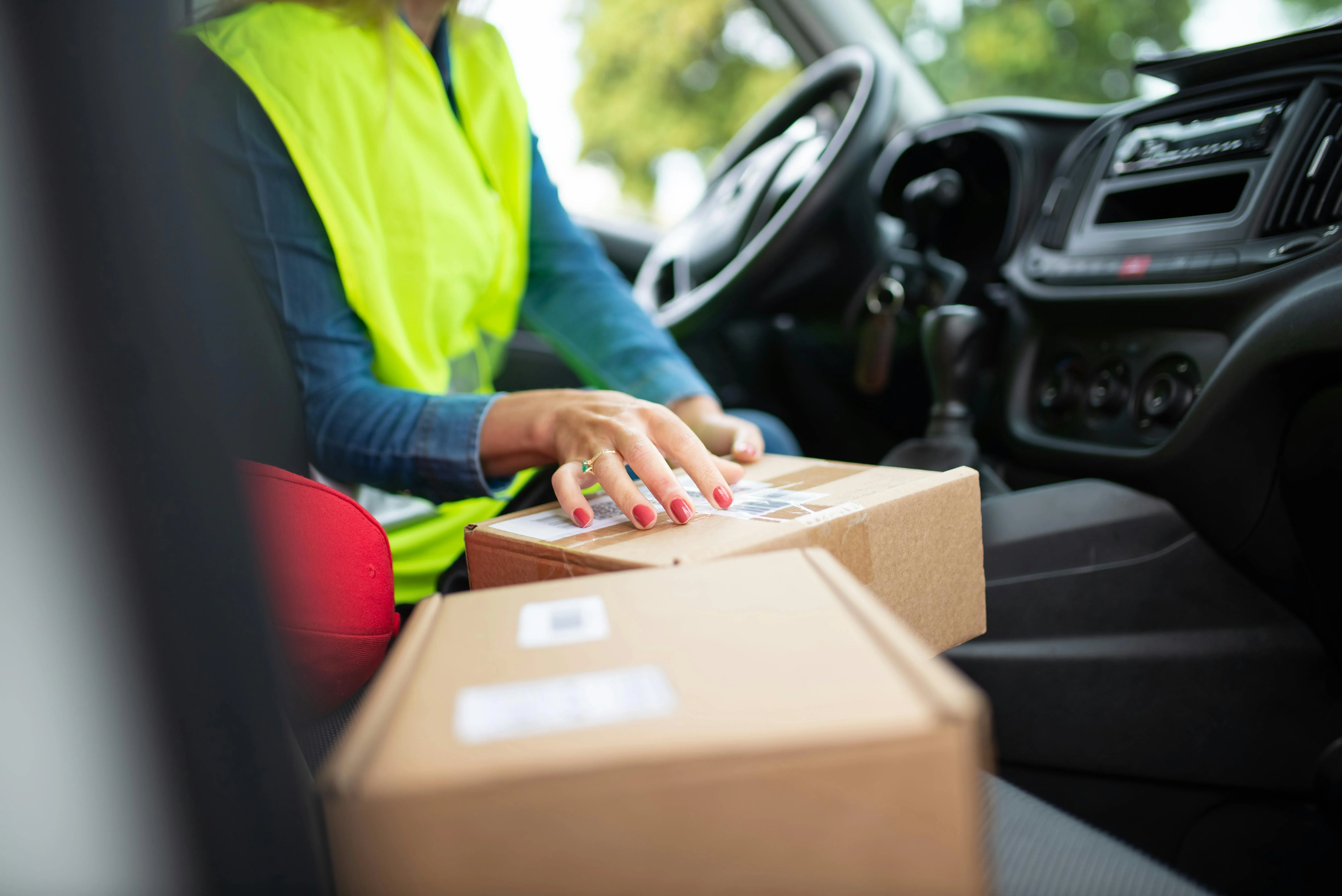 Small package courier delivery